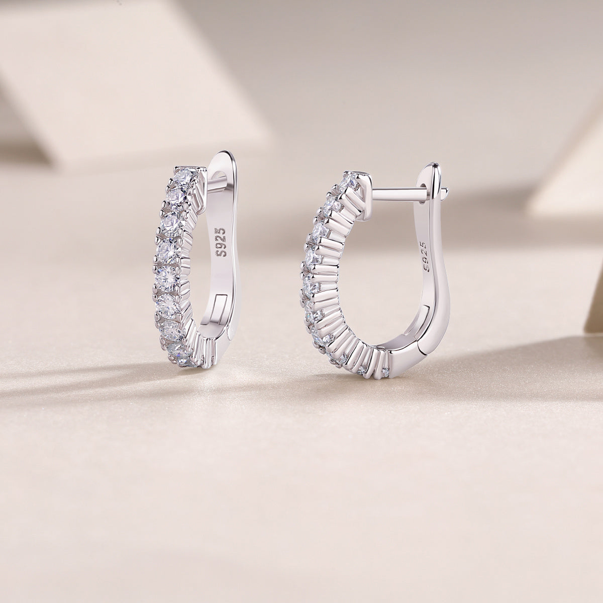 Modern Guide Luxury Fashion Diamond Earrings Stud Set With Mosan Diamond Silver Ornaments