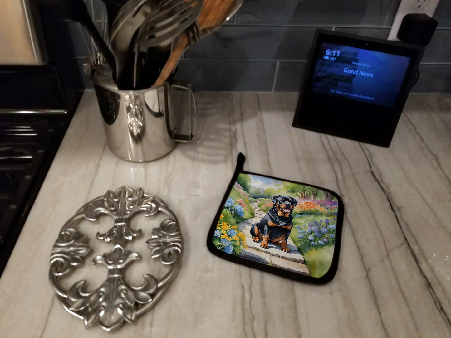 Rottweiler Spring Path Pair of Pot Holders