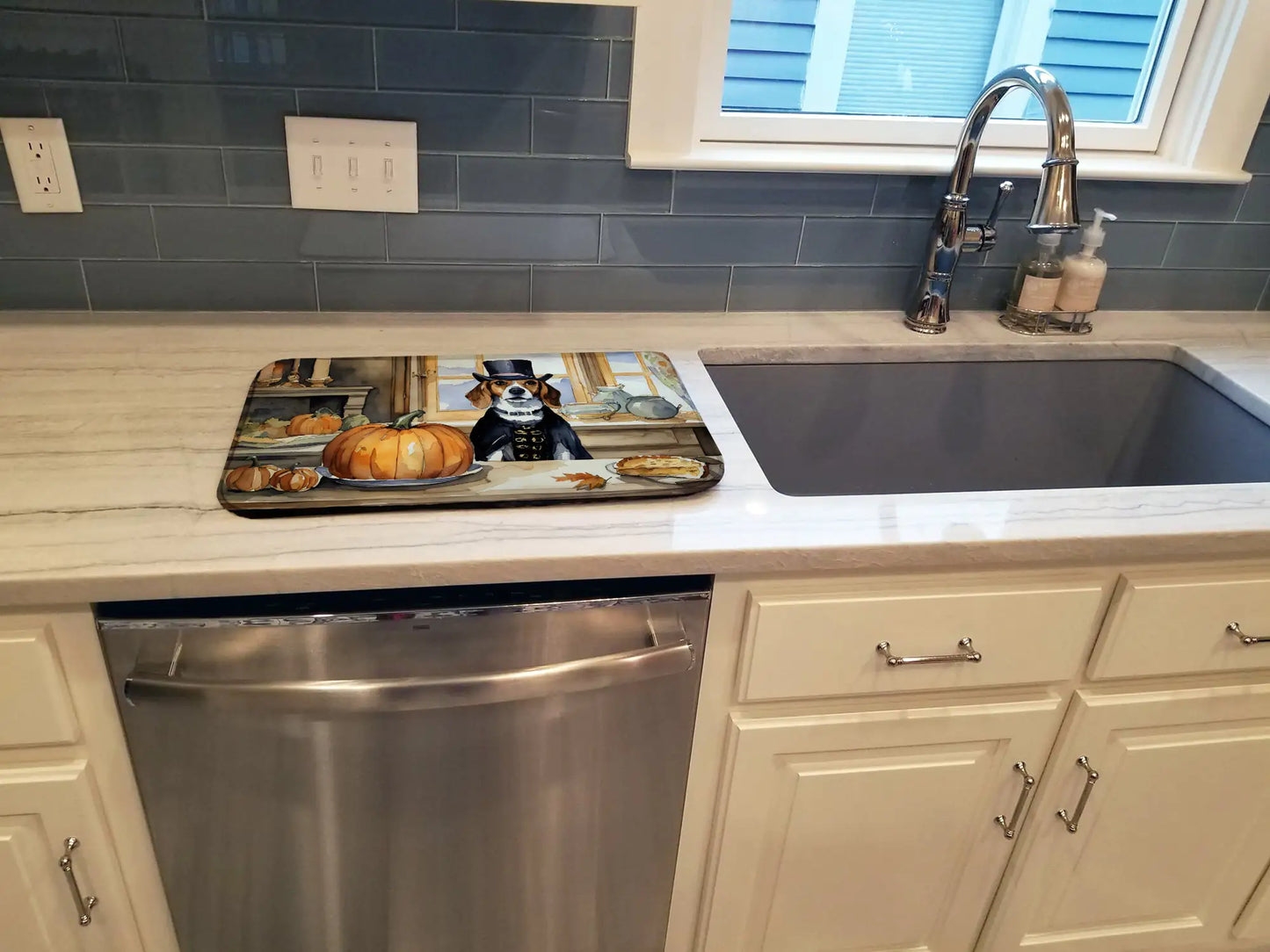 Beagle Fall Kitchen Pumpkins Dish Drying Mat