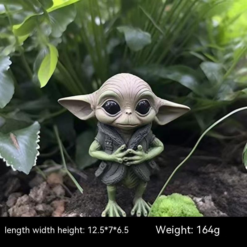 Halloween Alien Statue Garden Decoration