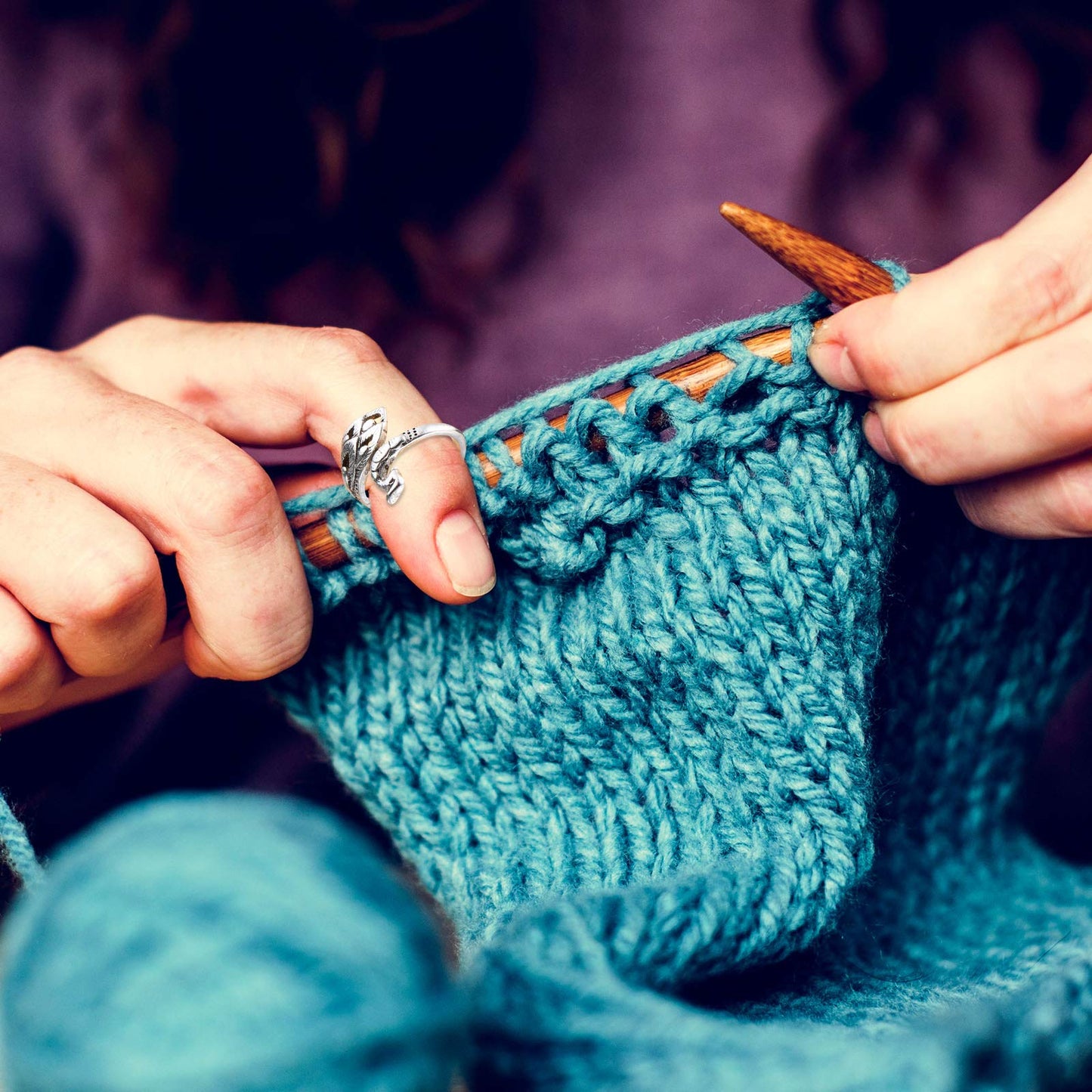 DIY  Knitting Loop Crochet Tool Sewing Peacock Fish Ring Finger, Thimble Yarn Adjustable Opened Fingering Tools