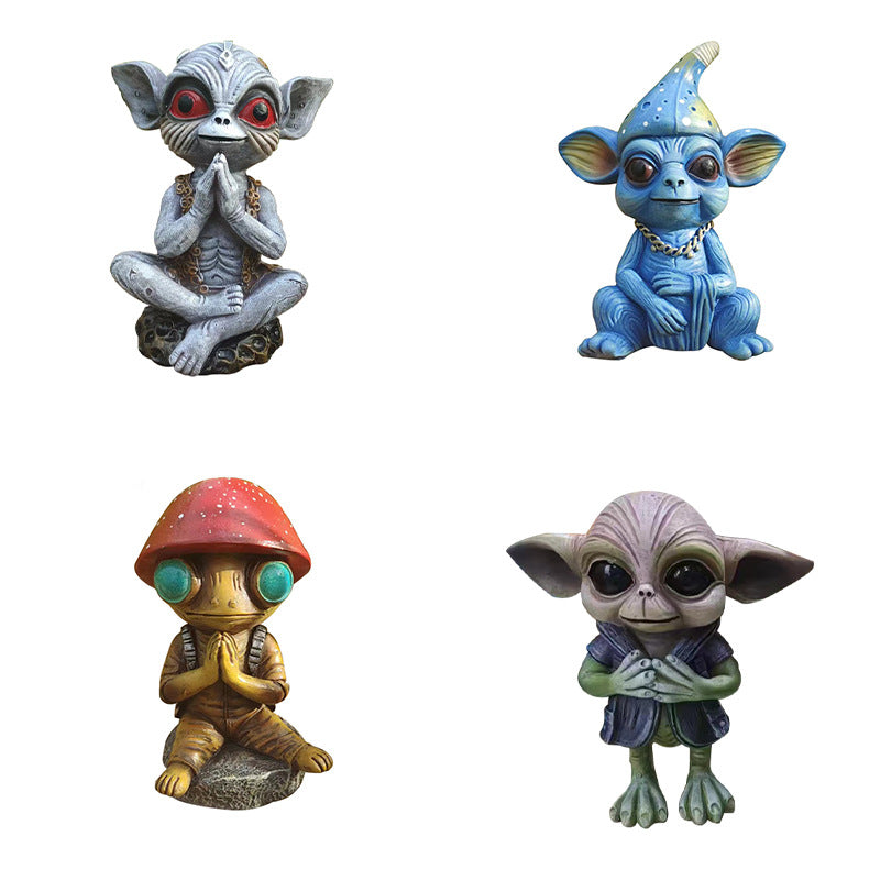 Halloween Alien Statue Garden Decoration