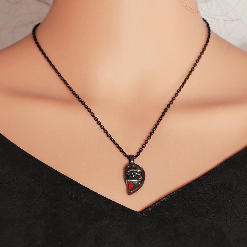 Punk Retro Skull Pendant Halloween Heart-shaped Magnetic Stitching Love Skull Couple Necklace