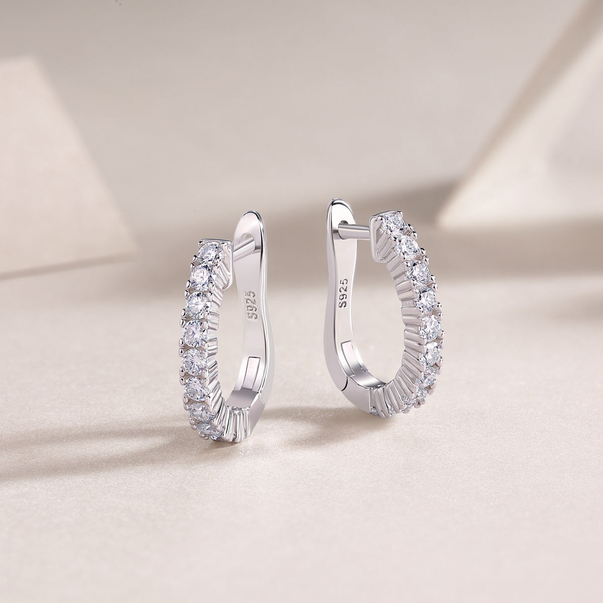 Modern Guide Luxury Fashion Diamond Earrings Stud Set With Mosan Diamond Silver Ornaments