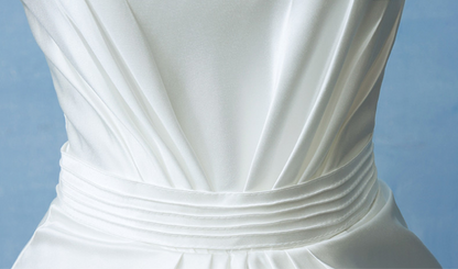 Wedding, bride married of the satin big tail studio dress