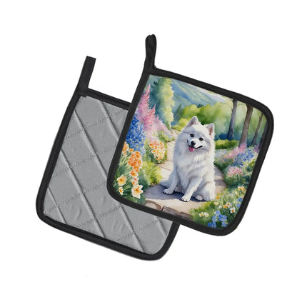 American Eskimo Spring Garden Pair of Pot Holders