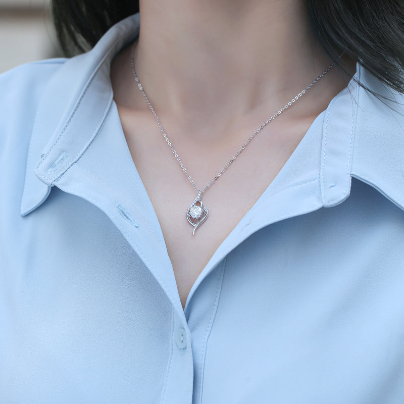 A Beautiful City Luxury Fashion Diamond Pendant Necklace Set With Mosan Diamond Silver Ornaments