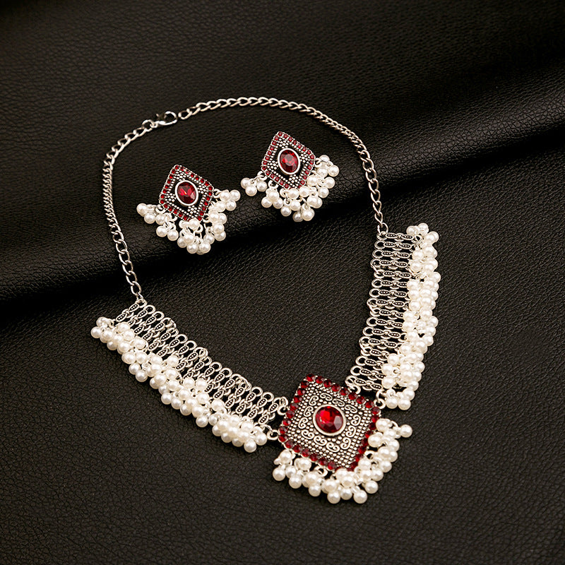 Women's Fashion Vintage Moonstone Necklace Pearl Earrings Jewelry Set