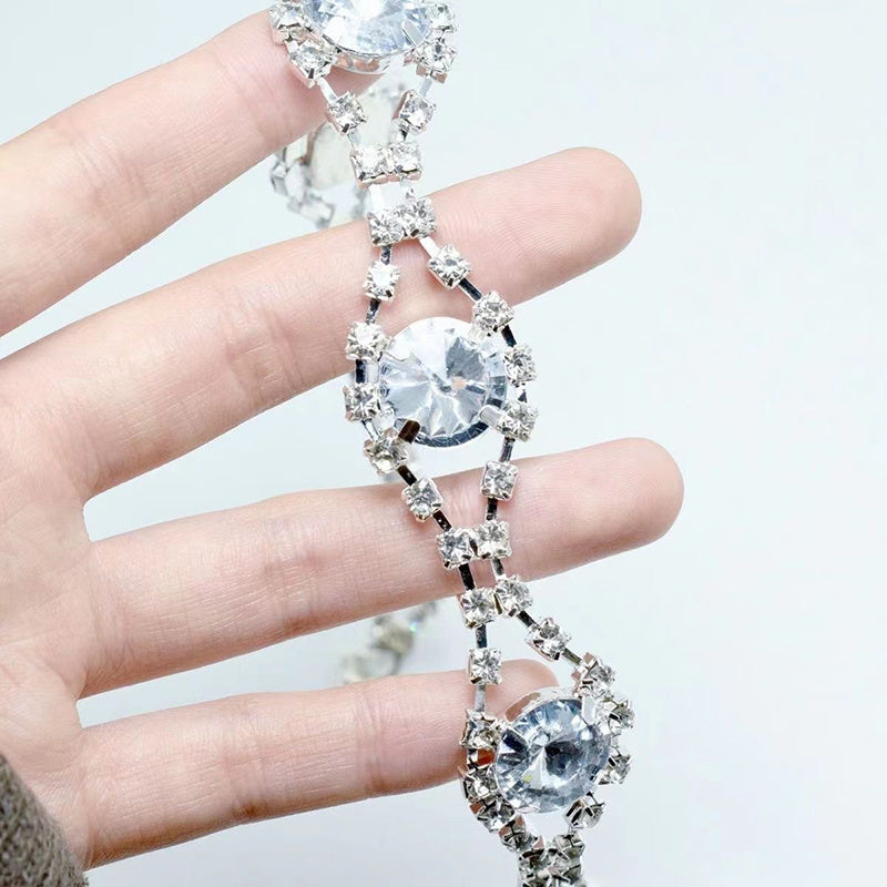 Light Luxury Niche Design, High-end Feel, Super Sparkling Rhinestone Necklace