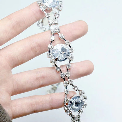 Light Luxury Niche Design, High-end Feel, Super Sparkling Rhinestone Necklace